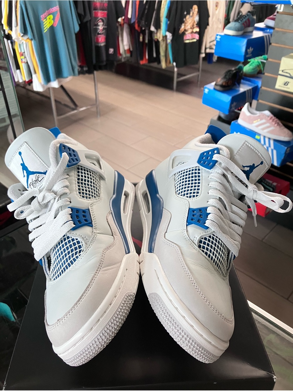 Air Jordan 4 Retro Military Blue Size 11 - Picture 5 of 9